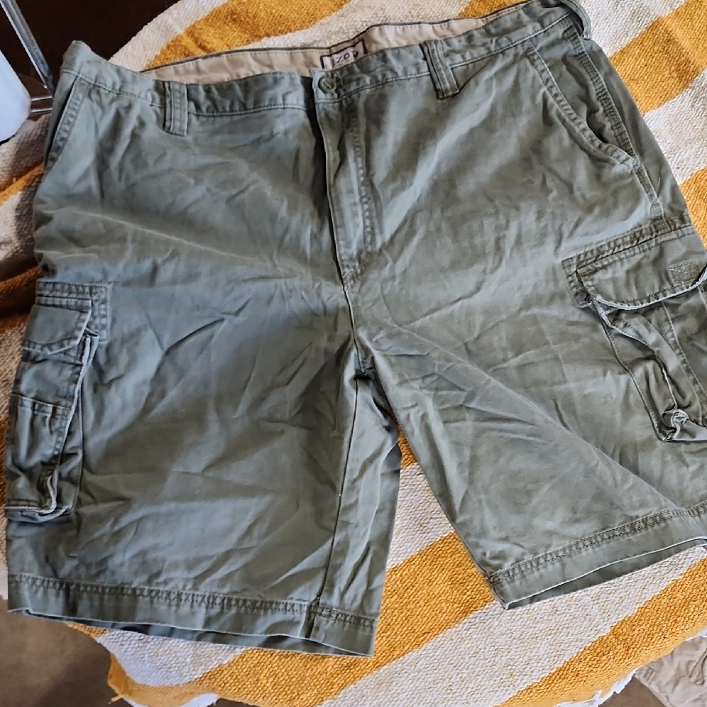 Izod Green Cargo Shorts